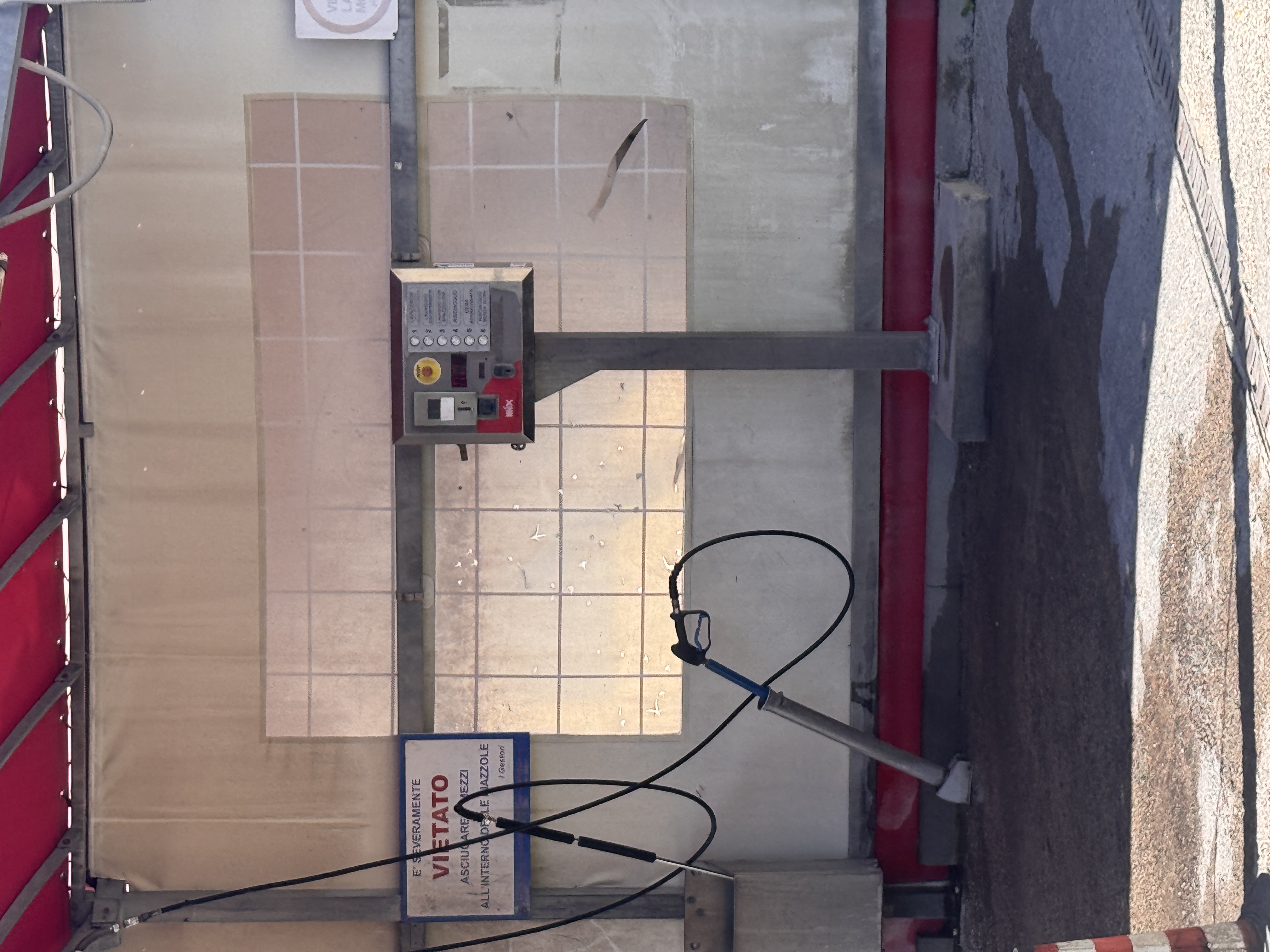 Distributore Esso viale Roma